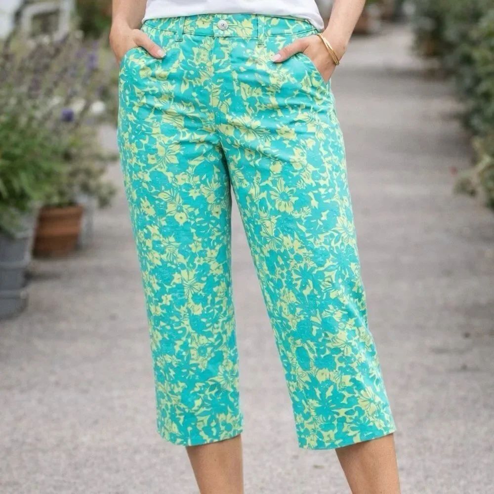 Soft Surroundings Green and Yellow Capris Vibrant Botanical Design